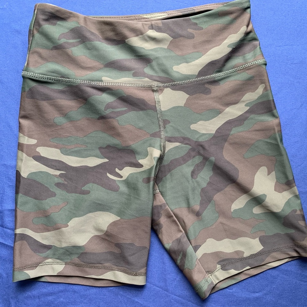 Athletic biker shorts - Camo